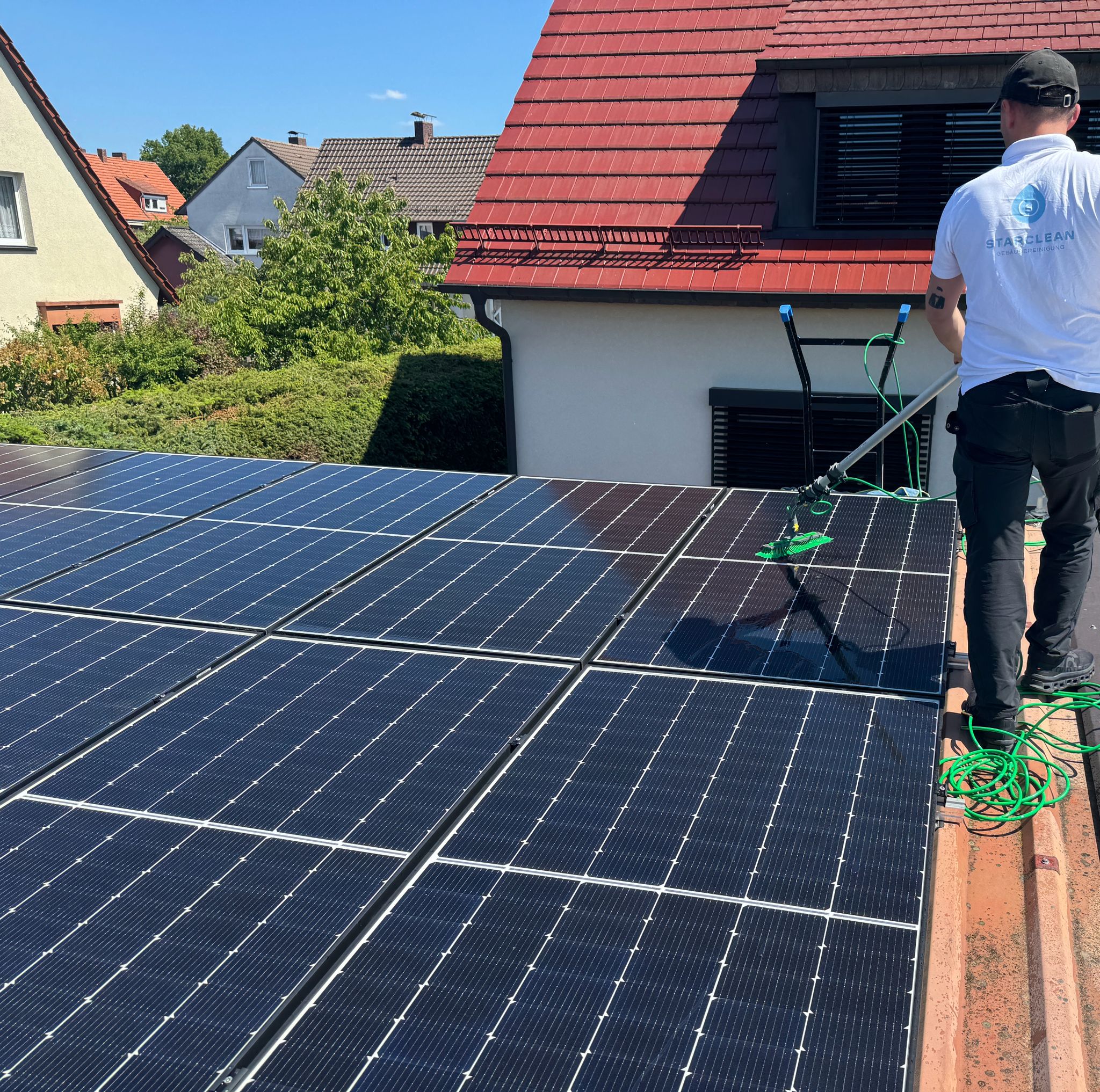 Photovoltaikanlage gereinigt