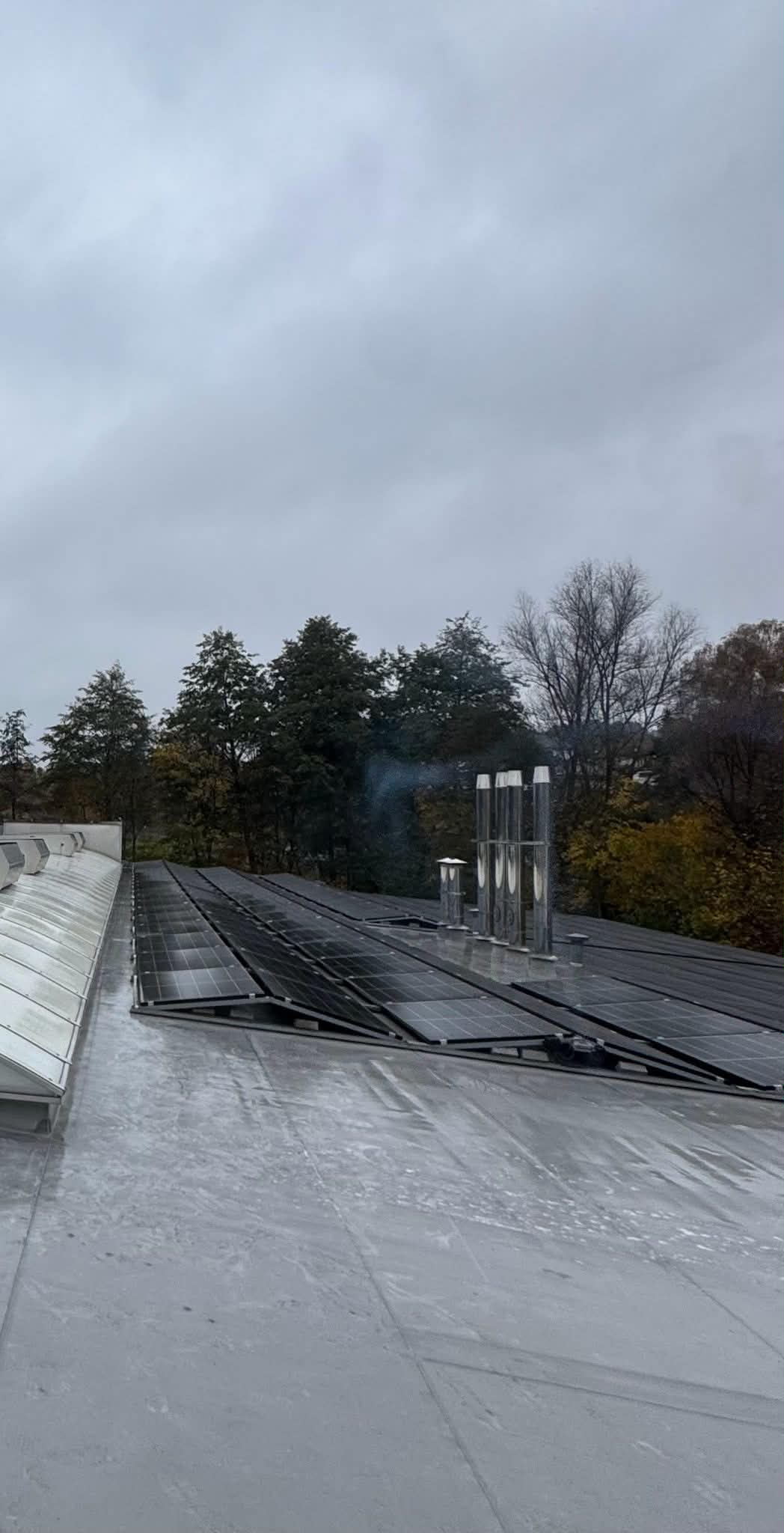 Photovoltaikanlage auf Gewerbehalle